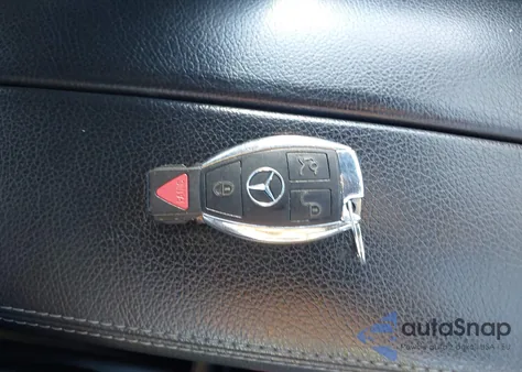 2016 Mercedes-Benz C 300 Sport 4Matic из США, поврежденный, VIN 55SWF4KBXGU141893